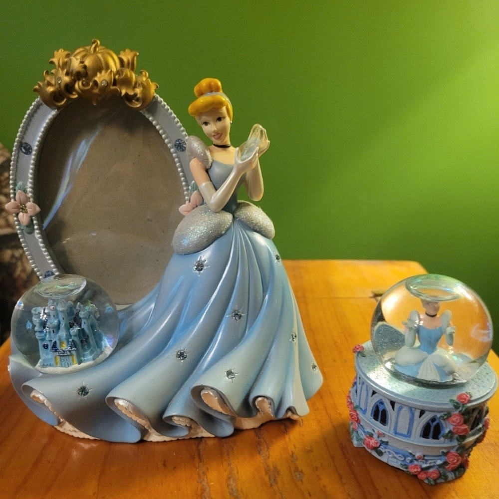 Disney Cinderella Ceramic Picture Frame with Snow Globe